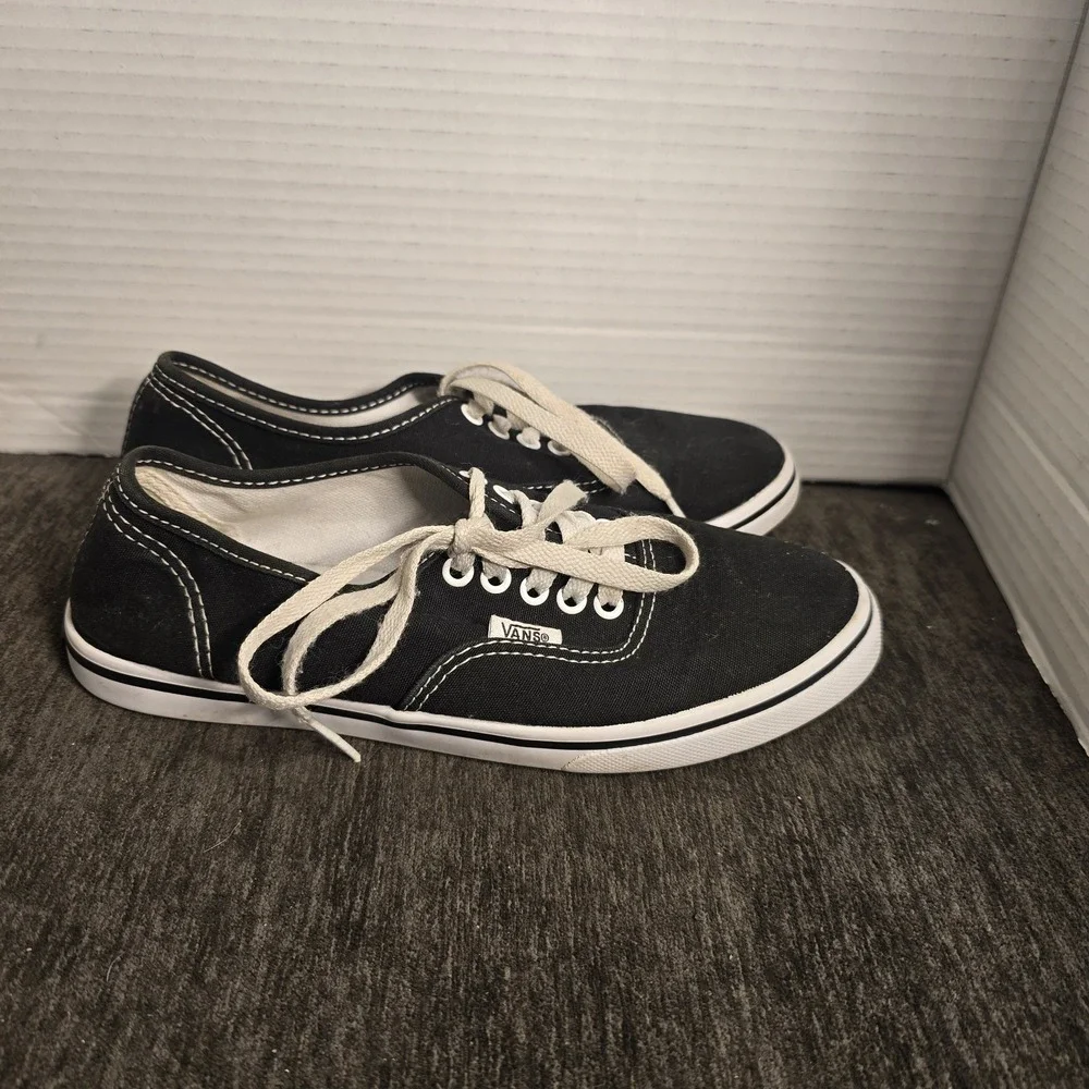 Vans Shoes Mens 4.5 Womens 6 Authentic Lo Pro Skate Sneakers Gray Canvas Lace Up